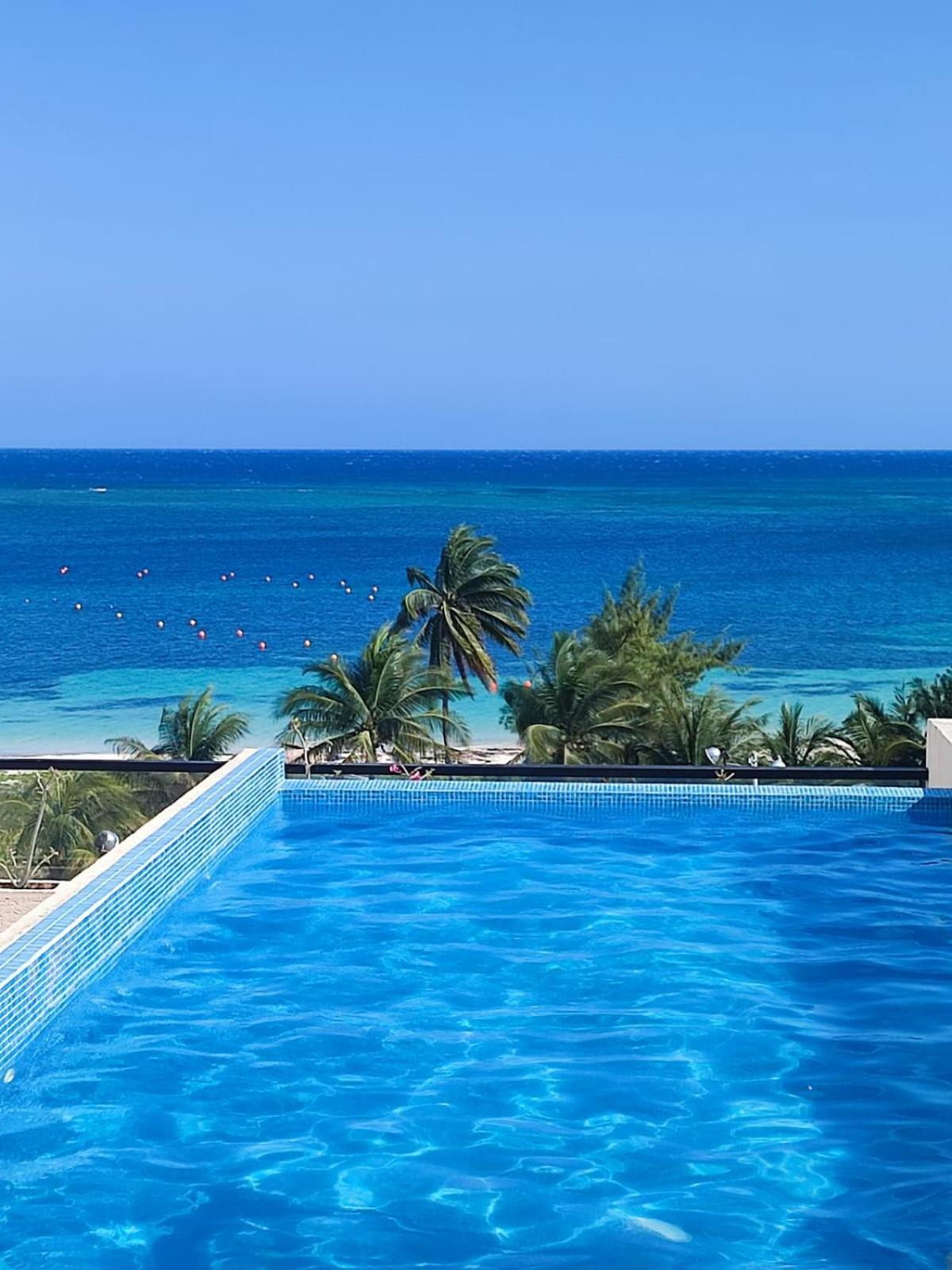 Modern 1 Bedroom Suite By Beach Great Location! Puerto Morelos Exterior foto
